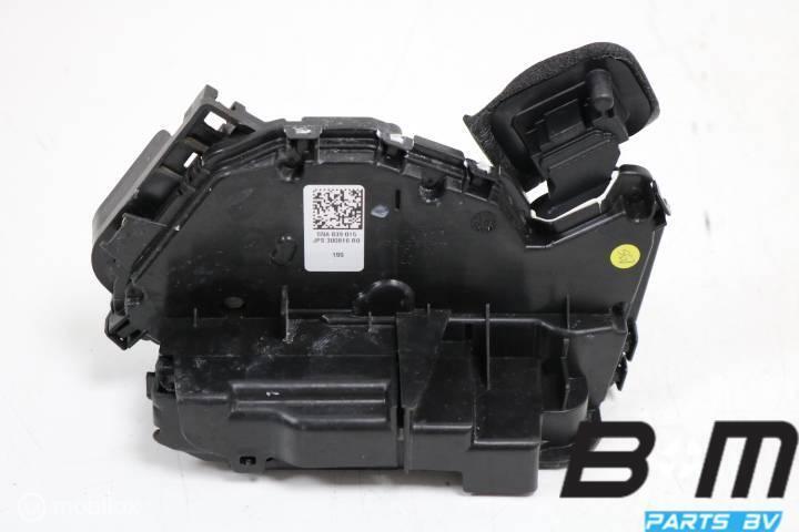 Portierslot links achter VW Tiguan 5NA 5NA839015, Auto-onderdelen, Interieur en Bekleding, Gebruikt