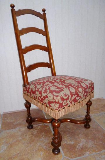 Chaise debut 18ème siècle beschikbaar voor biedingen