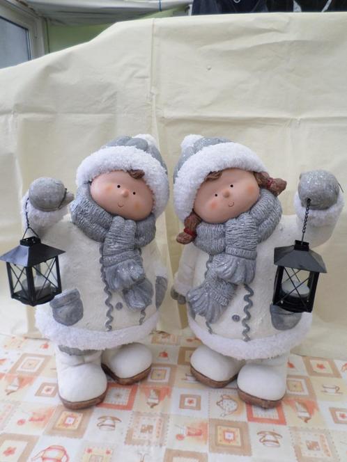 heel lieve winterkindjes met lichtjes - in zeer goede staat, Verzamelen, Beelden en Beeldjes, Zo goed als nieuw, Fantasy, Ophalen of Verzenden