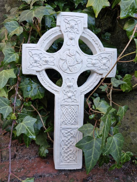 keltisch kruis , aanbieding, Antiquités & Art, Antiquités | Objets religieux, Enlèvement ou Envoi