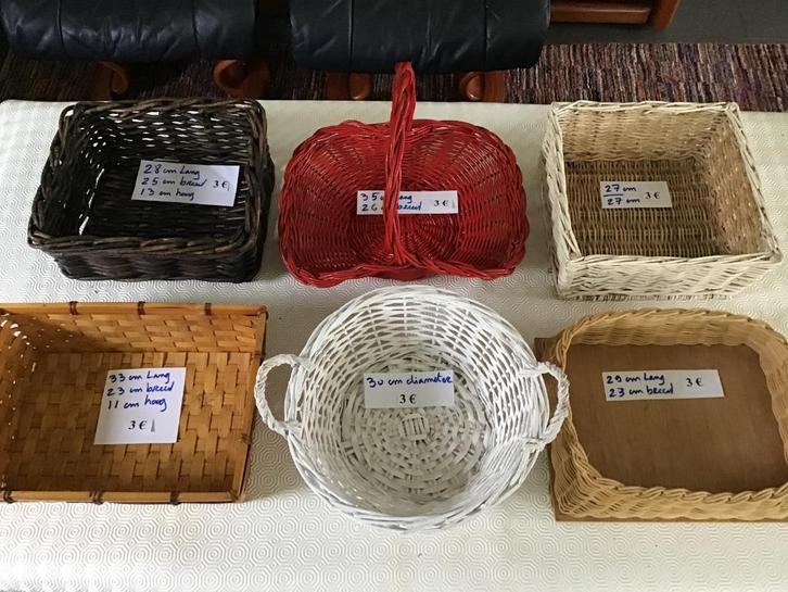6 manden aan slechts 3 euro per mand, Huis en Inrichting, Woonaccessoires | Schalen en Manden, Zo goed als nieuw, Mand, Ophalen of Verzenden