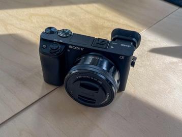 Sony A6400 + Sigma E 30mm f1.4 + E PZ 16-50mm f3.5-5.6  beschikbaar voor biedingen