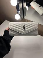 Yves Saint Laurent portemonnee, Handtassen en Accessoires, Tassen | Damestassen, Ophalen of Verzenden, Zo goed als nieuw