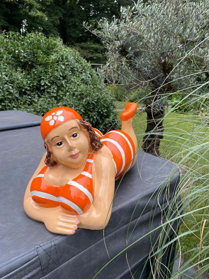 Liggende dame jacuzzi tuin zwembad vijver 80cm, Tuin en Terras, Tuinbeelden, Nieuw, Mensenbeeld, Kunststof, Ophalen