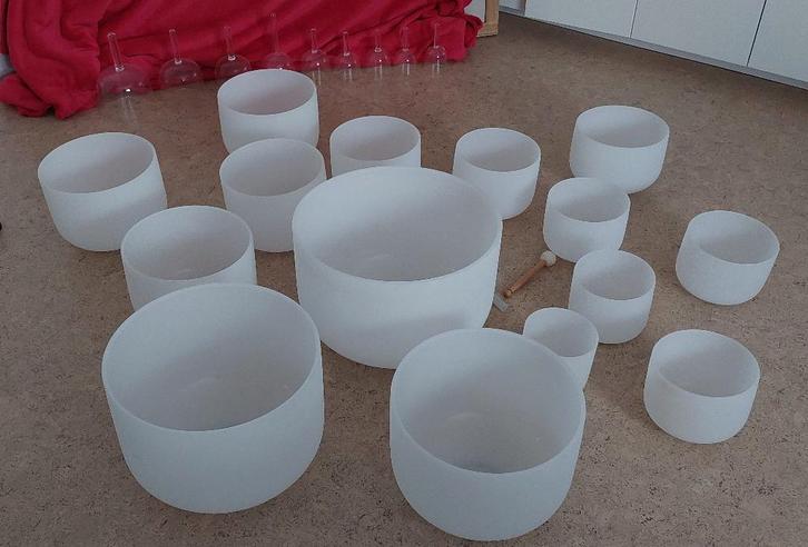 kristalle klankschalen gestemd, Antiek en Kunst, Antiek | Glaswerk en Kristal, Ophalen