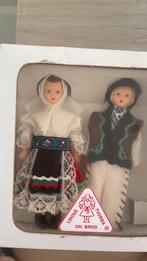 Vintage Slowaakse poppen in traditionele klederdracht, Ophalen, Zo goed als nieuw