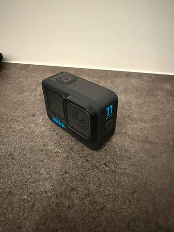 GoPro Hero 11 black + accessoires beschikbaar voor biedingen