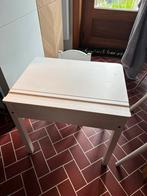 Bureau enfant IKEA SUNDVIK + chaise enfant IKEA KRITTER, Utilisé