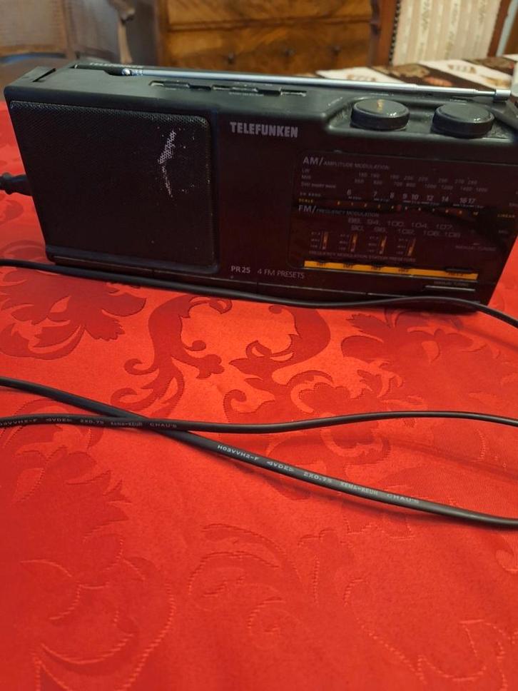 Radio sur secteur "vintage" Telefunken, câble de 1,80 m, TV, Hi-fi & Vidéo, Radios, Utilisé, Radio, Enlèvement