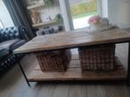 Salontafel in smeedijzer met stijgerhouten planken, Huis en Inrichting, 100 tot 150 cm, 50 tot 75 cm, Rechthoekig, Overige houtsoorten