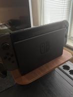 Nintendo Switch grijs + accessoires, Games en Spelcomputers, Ophalen of Verzenden, Zo goed als nieuw, Zonder controller