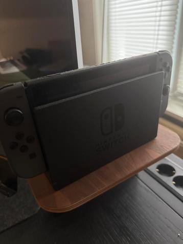 Nintendo Switch grijs + accessoires beschikbaar voor biedingen