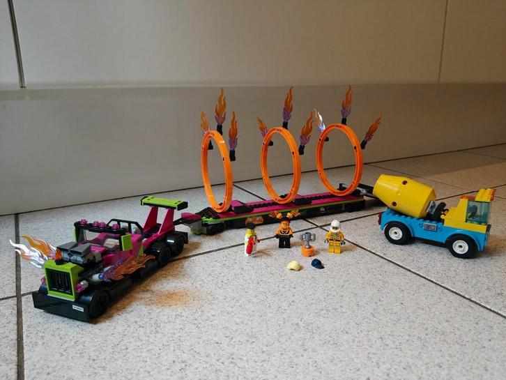Lego City 60357 Stunttruck & Ring of Fire-uitdaging + extra, Kinderen en Baby's, Speelgoed | Duplo en Lego, Gebruikt, Lego, Complete set
