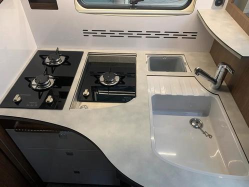 Frankia F-Line Titan 840 QD Fiat 160 PK automaat (bj 2021), Caravans en Kamperen, Mobilhomes, Bedrijf, Integraal, Overige merken