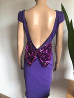 Robe violette avec dos en V et sequins à nœud (36) NOUVEAU, Neuf, Enlèvement ou Envoi, Paprika, Violet