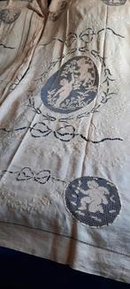 Antiek dekbedden in kant en borduurwerk, Antiek en Kunst, Antiek | Kleding en Textiel, Ophalen