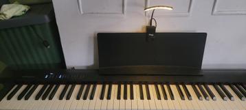 Piano numérique Roland FP30 avec accessoires beschikbaar voor biedingen