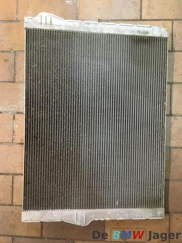 Radiateur  BMW 7-serie F01 F02 F03 F04 17117570093 beschikbaar voor biedingen