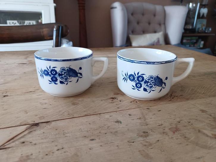 BOCH GRAND BOUQUET koffiekopjes aan 7 euro per stuk, Antiek en Kunst, Antiek | Servies los, Ophalen of Verzenden