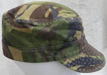 Pet Uniform, Gvt, Woodland Camouflage, maat 58, KL,1990s.(6) beschikbaar voor biedingen