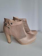 Nero Giardini taille 38, Vêtements | Femmes, Chaussures, Neuf, Enlèvement ou Envoi, Beige, Boots et Botinnes