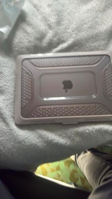 MacBook pro 2017 beschikbaar voor biedingen