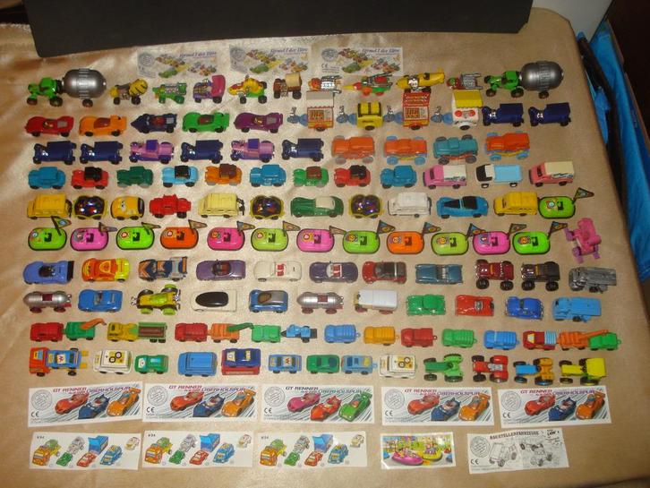 KINDER Lot de Séries d'Anciennes Voitures Diverses 1990's, Verzamelen, Verrassingseieren, Zo goed als nieuw, Overige typen, Ophalen of Verzenden