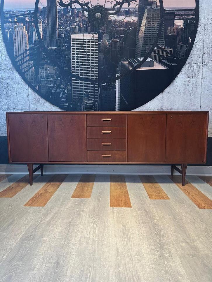 Scandinavisch dressoir - jaren 60/70 - vintage, Huis en Inrichting, Kasten | Dressoirs, Zo goed als nieuw, 200 cm of meer, 25 tot 50 cm