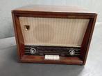Vintage radio + platenspeler, Antiek en Kunst, Ophalen