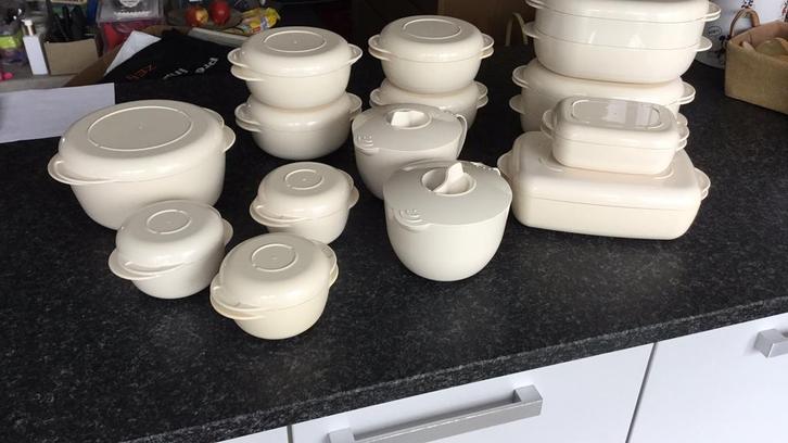Tupperwave 200 schalen, Huis en Inrichting, Keuken | Tupperware, Zo goed als nieuw, Ophalen of Verzenden