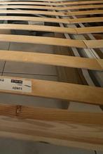Bed with Slatted bed base, Tweepersoons, Zo goed als nieuw, 200 cm, Hout