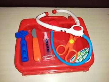 dokterstasje met benodigdheden beschikbaar voor biedingen