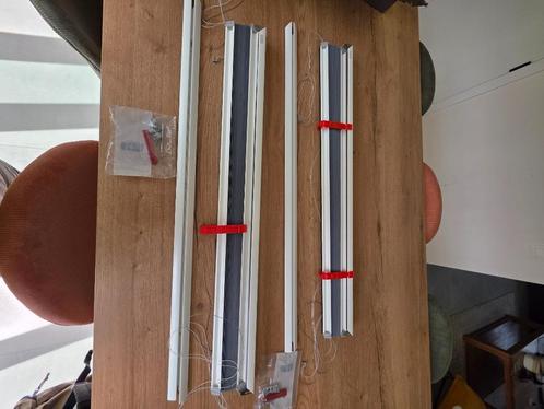 2 Stores velux fhc sk06 identiques, Huis en Inrichting, Stoffering | Gordijnen en Lamellen, Nieuw, Grijs, Ophalen of Verzenden