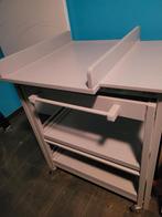 Luiertafel/verzorgingstafel: met wieltjes en tussenkolom, Ophalen, Zo goed als nieuw