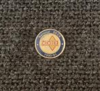 PIN - NATIONAL DECA MEMBER, Verzamelen, Verzenden, Gebruikt, Overige onderwerpen, Speldje of Pin