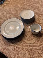 Servies borden met melkkan, Huis en Inrichting, Keuken | Servies, Ophalen, Nieuw, Porselein, Bord(en)