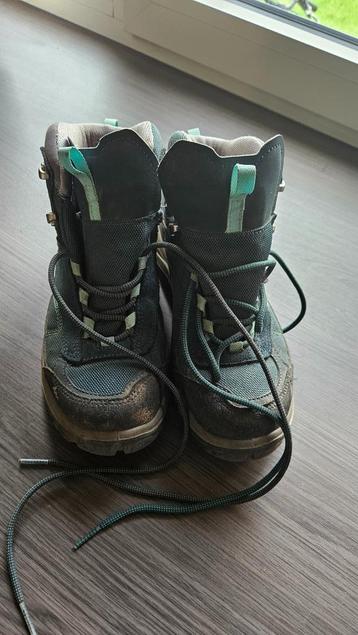 Wandelschoenen maat 40 beschikbaar voor biedingen