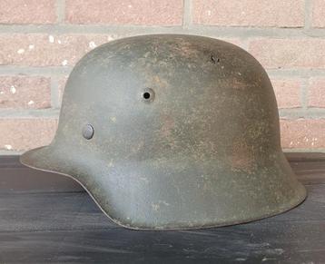Duitse helm beschikbaar voor biedingen