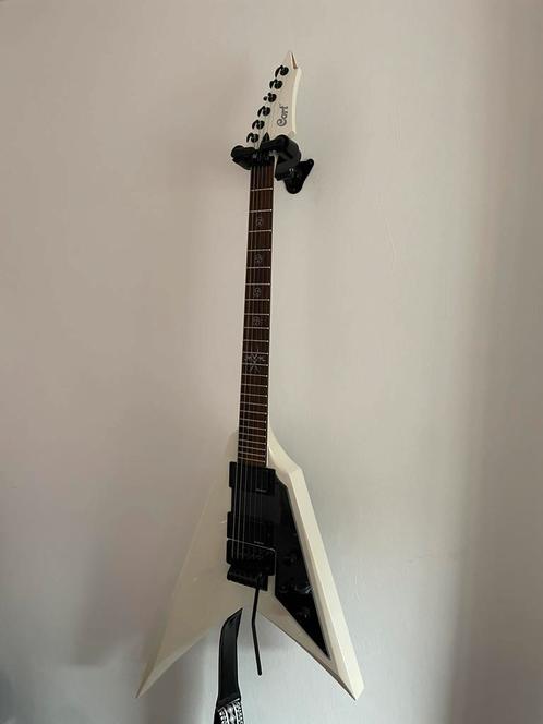 Elektrische gitaar - Cort Flying V, Muziek en Instrumenten, Snaarinstrumenten | Gitaren | Elektrisch, Nieuw, Solid body, Overige merken