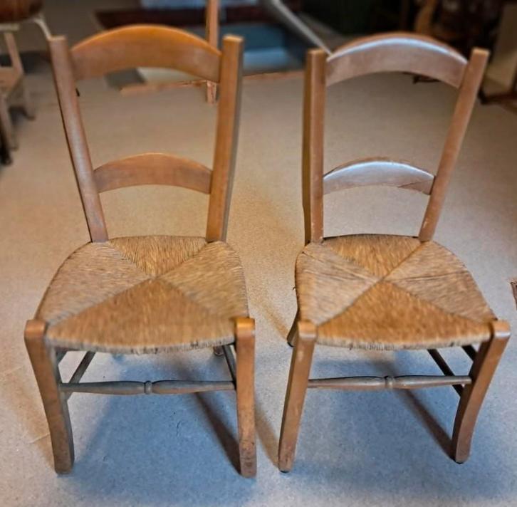 Set van traditionele stoelen, vervaardigd uit iepen- en beuk, Antiek en Kunst, Antiek | Meubels | Stoelen en Sofa's, Ophalen of Verzenden