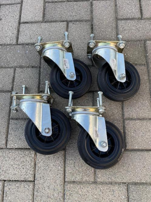 Transportwielen met zwarte massief rubberen banden, Doe-het-zelf en Bouw, IJzerwaren en Bevestigingsmiddelen, Zo goed als nieuw