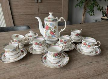 Bone China England - theeservies of koffieservies. beschikbaar voor biedingen