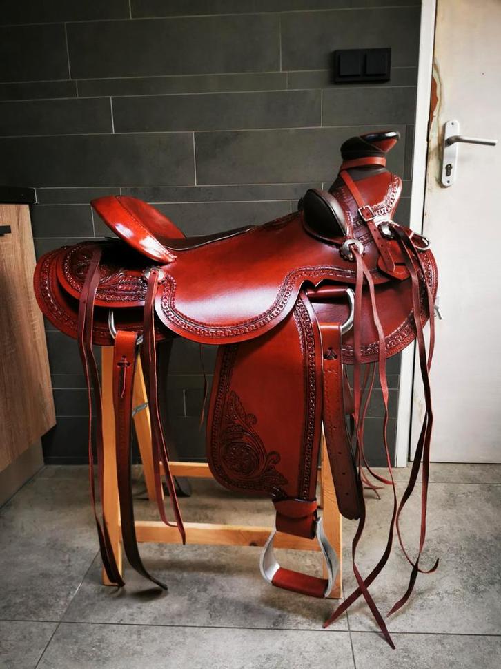 Zeer Mooi Nieuw Wade Westernzadel, Dieren en Toebehoren, Paarden en Pony's | Zadels, Ophalen