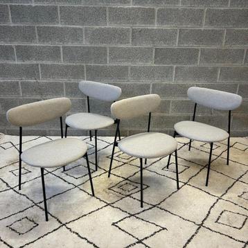 Lot de 4 chaises en tissu et métal beschikbaar voor biedingen