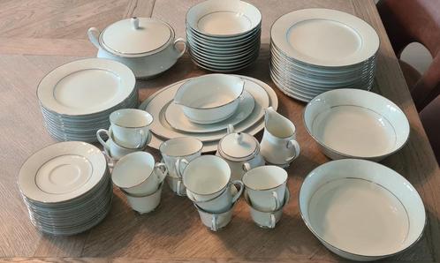Huishoud, Huis en Inrichting, Keuken | Servies, Gebruikt, Compleet servies, Overige stijlen, Porselein, Ophalen