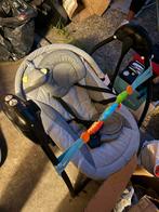Babywieg met speeltjes, Ophalen, Zo goed als nieuw
