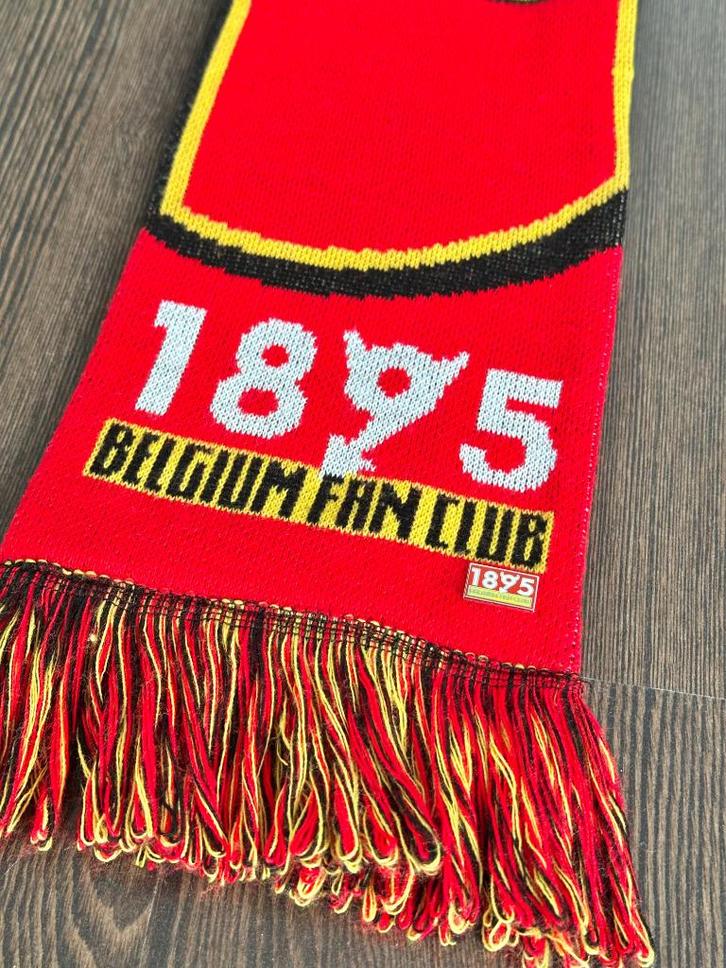 Echarpe Belgium Diables Rouges + Pin’s NEW, Verzamelen, Sportartikelen en Voetbal, Nieuw, Vaantje of Sjaal, Ophalen