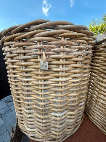 Nieuwe grote rotan mand Villa Collection dia. 50 cm - H 45cm beschikbaar voor biedingen
