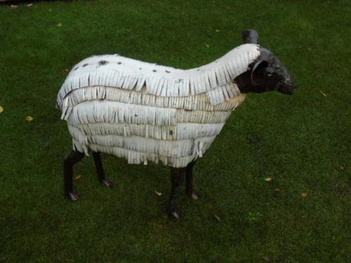 statue d un mouton en fer forgé couleurs et rouille ., Jardin & Terrasse, Statues de jardin, Neuf, Animal, Métal, Enlèvement ou Envoi