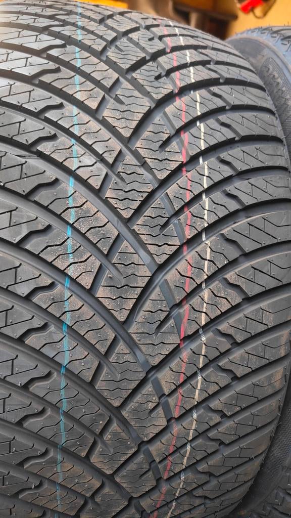 245/40r18 4 saisons 90€ chacune avec montage et équilibrage, Autos : Divers, Pièces de sport automobile, Enlèvement